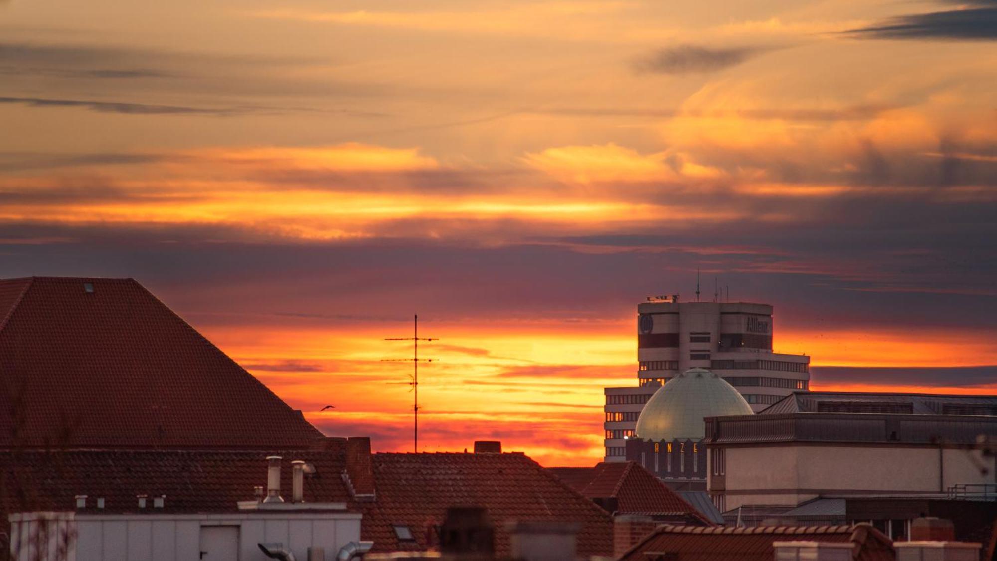 Eich-Penthouse, Zentral Am Stadtwald Mit Ausblick Ueber Die Stadt, 24H Self Check-In, Netflix, Disneyplus Хановер Екстериор снимка